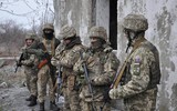 Quân dự bị Ukraine sẵn sàng gieo ác mộng cho 'dân quân' miền Đông hay buông bỏ súng?