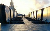 Vì sao tàu sân bay duy nhất của Nga tuy cũ kĩ nhưng vẫn khiến kẻ thù lo sợ?