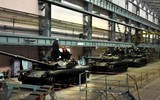 Ukraine tung xe tăng T-84U Oplot ra chiến trường quyết đấu T-90M Nga