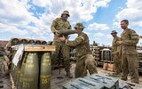 Hàn Quốc bắt đầu gián tiếp cung cấp vũ khí cho Ukraine