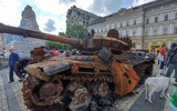 Xe tăng Nga liên tục gục ngã tại miền Đông Ukraine
