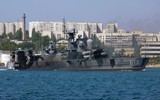 Hai tàu tên lửa ‘độc nhất vô nhị’ của Hạm đội Biển Đen cấp tốc rời Crimea