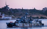 Hai tàu tên lửa ‘độc nhất vô nhị’ của Hạm đội Biển Đen cấp tốc rời Crimea