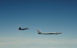 Máy bay ném bom chiến lược Tu-95 Nga xuất hiện gần Alaska gây ra phản ứng bất ngờ tại Mỹ
