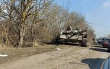 Ly khai miền Đông tung chiến lợi phẩm xe tăng T-64B1M 'quý hiếm' của Ukraine vào trận