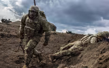 Mỹ phải chấm dứt cuộc xung đột Ukraine bằng cách... rút khỏi NATO
