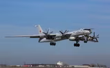 Máy bay ném bom Tu-95 Nga càng cao tuổi... càng đáng sợ
