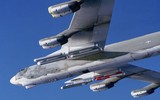 Tàu ngầm Nga áp sát bờ biển Mỹ, B-52 liền cất cánh đáp trả