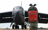 Sự xuất hiện của oanh tạc cơ B-52 gần St. Petersburg nguy hiểm như thế nào đối với Nga?