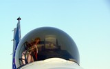 Bí ẩn lớp vàng dát mỏng trên kính buồng lái tiêm kích F-16 Mỹ