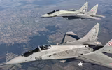 Bí ẩn lớp vàng dát mỏng trên kính buồng lái tiêm kích F-16 Mỹ