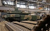 Vì sao 30 nghìn công nhân nhà máy Uralvagonzavod chỉ sản xuất... 20 xe tăng mỗi tháng?