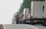 Ba Lan dự định trả đũa bằng cách chặn xe tải Nga và Belarus qua biên giới