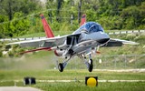 Máy bay huấn luyện T-7A Red Hawk trở thành 'kẻ thách thức' tiêm kích F-16