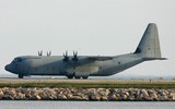 Vận tải cơ huyền thoại C-130J của Anh chính thức 'nhận sổ hưu'