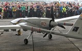 Ukraine sắp có nhà máy chế tạo UAV Bayraktar TB2 và xe tăng KF51 Panther