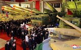 Triều Tiên khoe máy bay không người lái bản sao MQ-9 và RQ-4 của Mỹ