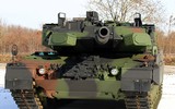 Một xe tăng Leopard 2A6 đương đầu cùng lúc hai chiếc T-80 