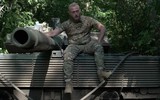 Binh sĩ Ukraine nói về ưu điểm vượt trội của xe tăng Leopard 2A6