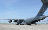 Hàng chục vận tải cơ C-17 của Mỹ hạ cánh xuống Trung Đông trong thời gian ngắn