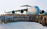 Hàng chục vận tải cơ C-17 của Mỹ hạ cánh xuống Trung Đông trong thời gian ngắn