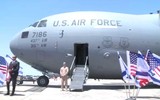 Hàng chục vận tải cơ C-17 của Mỹ hạ cánh xuống Trung Đông trong thời gian ngắn