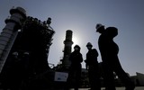 Saudi Arabia 'giật mình' khi giá dầu giảm mạnh bất chấp cắt giảm sản lượng