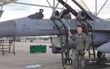 Tên lửa AIM-120 AMRAAM trên tiêm kích F-16 gây nguy cơ lớn cho Không quân Nga