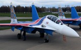 Tín hiệu đặc biệt khi 4 tiêm kích Su-35 hộ tống chuyên cơ Tổng thống Nga Putin tới UAE