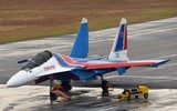 Tín hiệu đặc biệt khi 4 tiêm kích Su-35 hộ tống chuyên cơ Tổng thống Nga Putin tới UAE