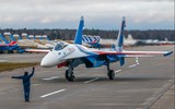 Tín hiệu đặc biệt khi 4 tiêm kích Su-35 hộ tống chuyên cơ Tổng thống Nga Putin tới UAE