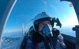 Tín hiệu đặc biệt khi 4 tiêm kích Su-35 hộ tống chuyên cơ Tổng thống Nga Putin tới UAE