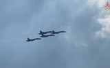 Tín hiệu đặc biệt khi 4 tiêm kích Su-35 hộ tống chuyên cơ Tổng thống Nga Putin tới UAE