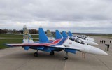 Tín hiệu đặc biệt khi 4 tiêm kích Su-35 hộ tống chuyên cơ Tổng thống Nga Putin tới UAE
