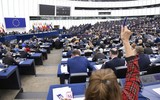 Tranh chấp ngân sách trong EU gây nguy hiểm cho huyết mạch tài chính của Ukraine
