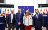 Tranh chấp ngân sách trong EU gây nguy hiểm cho huyết mạch tài chính của Ukraine