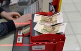 Người Nga nên bảo vệ tiền của mình như thế nào trước nguy cơ 'lạm phát phi mã'?