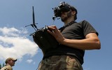 Ukraine sản xuất ồ ạt máy bay không người lái FPV nhưng thiếu phi công