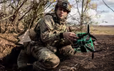 Ukraine sản xuất ồ ạt máy bay không người lái FPV nhưng thiếu phi công