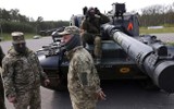 Đại tá Pháp: Kho vũ khí của Quân đội Ukraine chỉ đủ dùng đến giữa tháng 2