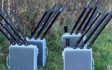 Xe tăng T-80BVM vội trang bị 'giáp điện tử' sau khi thiệt hại nặng bởi FPV Ukraine