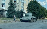 Xe tăng T-34-85 và IS-3 'đồ cổ' được huy động tham chiến