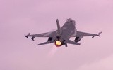 Không quân Ukraine sẽ nhận được tiêm kích F-16 phiên bản tối tân nhất?