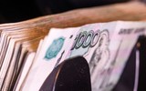 Đồng nhân dân tệ xuống giá gây khó cho kế hoạch phi đô la hóa của Nga