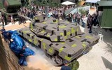 Hai bản nâng cấp của xe tăng Leopard 2 rơi vào thế 'đối đầu trực diện'