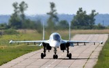 ‘Thú mỏ vịt’ Su-34 Nga lần đầu bay chế độ không người lái