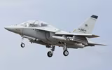Máy bay M-346 'anh em song sinh' với Yak-130 liên tiếp nhận hợp đồng lớn