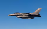 Tên lửa giá rẻ APKWS II giúp tiêm kích F-16 diệt mọi UAV của Houthi