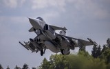 Tiêm kích JAS 39 Gripen bội phần đáng sợ nhờ tên lửa hành trình Taurus