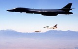 Tiêm kích F-16 trở thành sát thủ trên không sau khi tích hợp LRASM và JSOW
